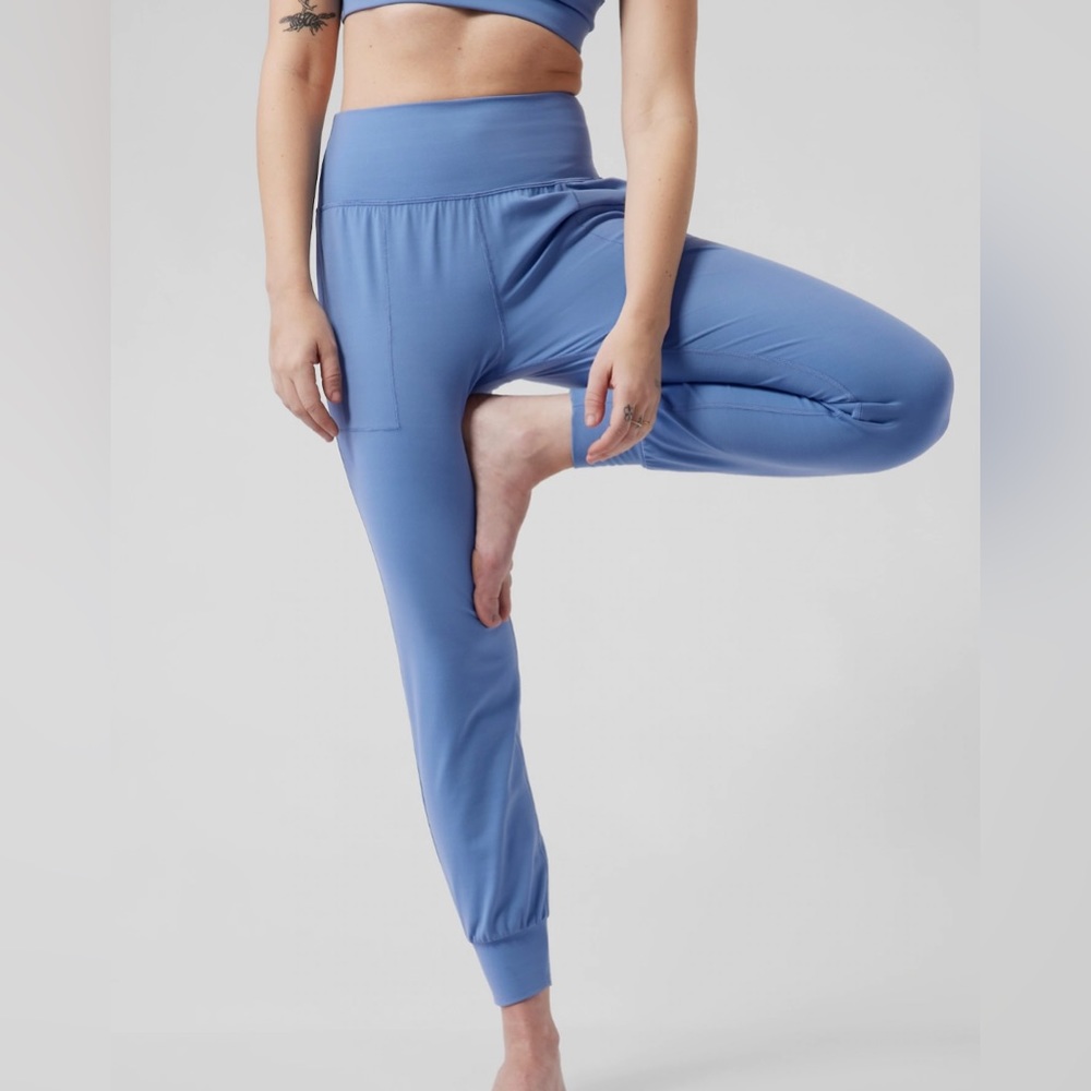 NWOT Athleta Salutation Jogger